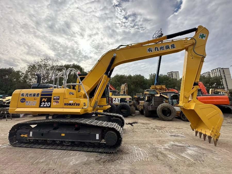 Japón Excavadora usada Komatsu para la venta de segunda mano PC220-8 Maquinaria Jindongyu