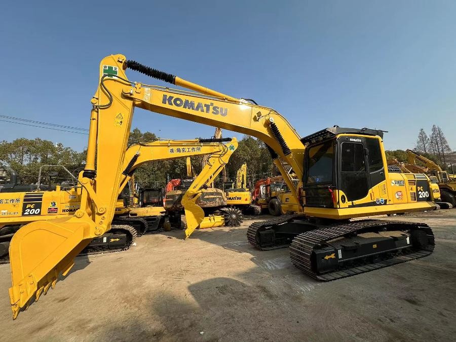 Japón Excavadora usada Komatsu para la venta de segunda mano PC200-8 Maquinaria Jindongyu